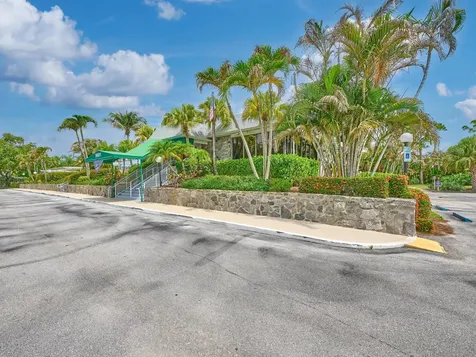 9901 SE Little Club Way N Tequesta FL 33469