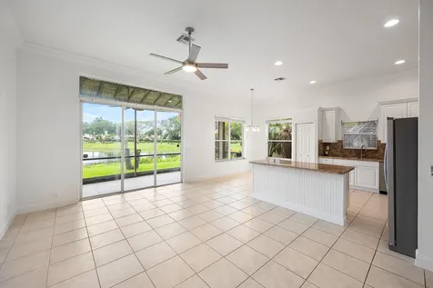 13850 Vía Vittoria Delray Beach FL 33446