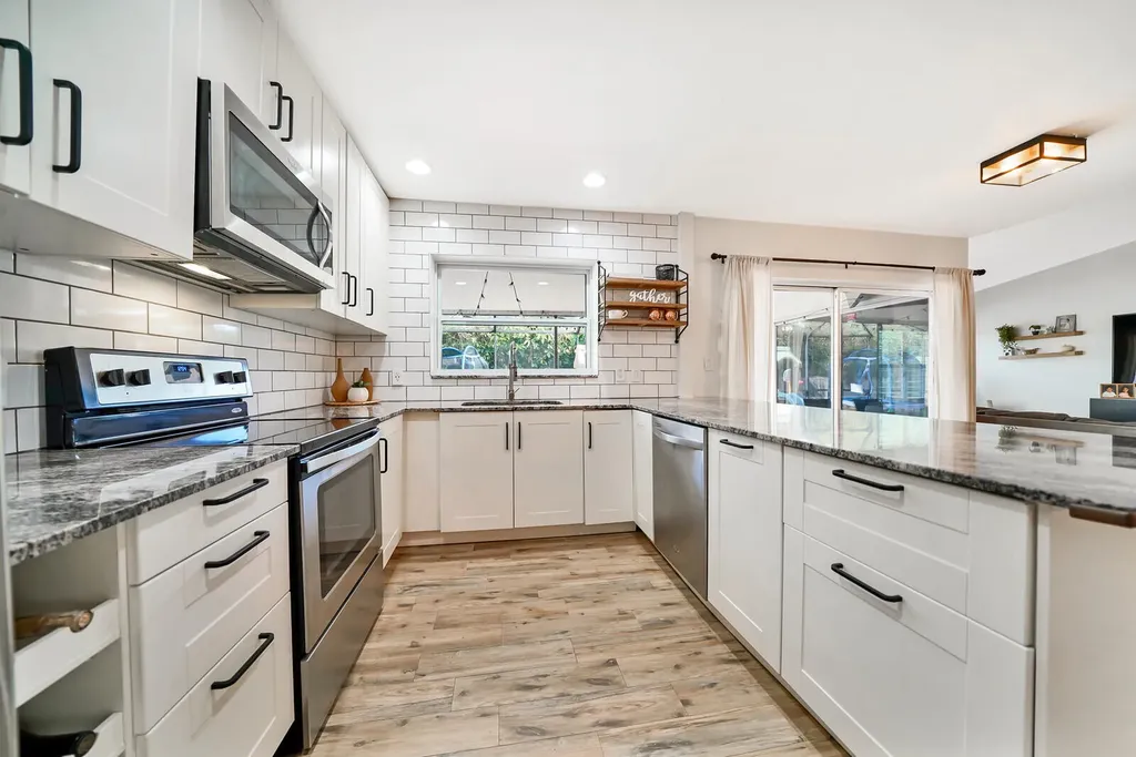 3048 NW 25th Way Boca Raton FL 33434
