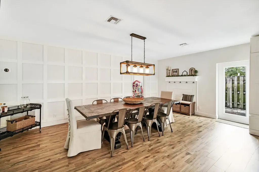 3048 NW 25th Way Boca Raton FL 33434