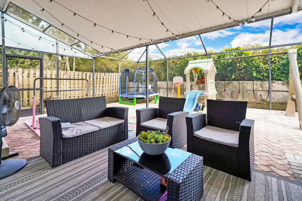 3048 NW 25th Way Boca Raton FL 33434