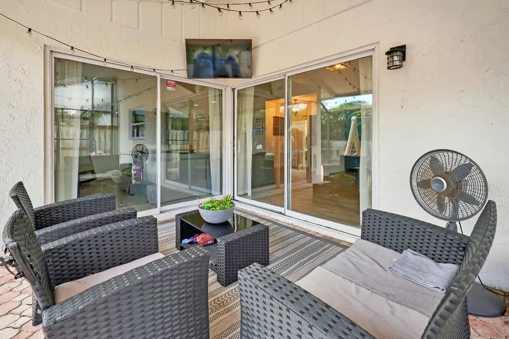 3048 NW 25th Way Boca Raton FL 33434