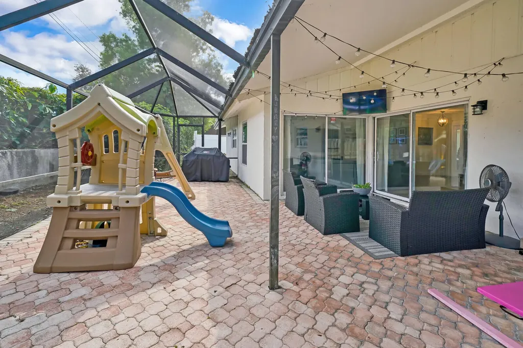 3048 NW 25th Way Boca Raton FL 33434
