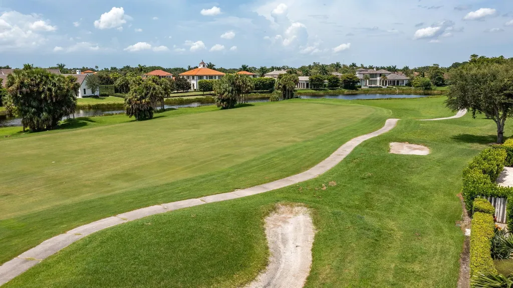 2402 Players Court Wellington FL 33414