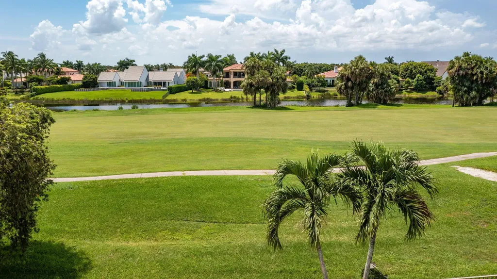 2402 Players Court Wellington FL 33414