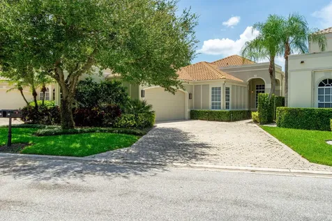2402 Players Court Wellington FL 33414
