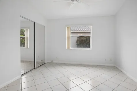 10884 Royal Caribbean Circle Boynton Beach FL 33437
