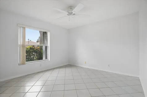 10884 Royal Caribbean Circle Boynton Beach FL 33437