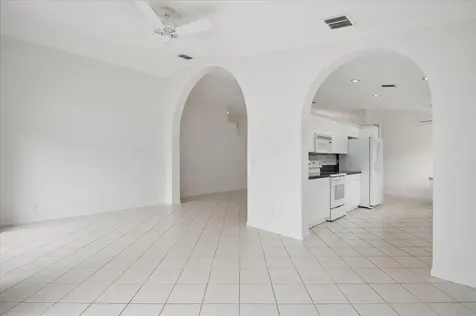 10884 Royal Caribbean Circle Boynton Beach FL 33437
