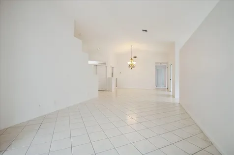 10884 Royal Caribbean Circle Boynton Beach FL 33437