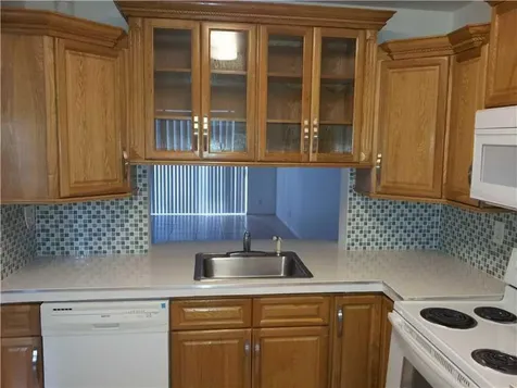 3250 NW 85th Avenue Coral Springs FL 33065
