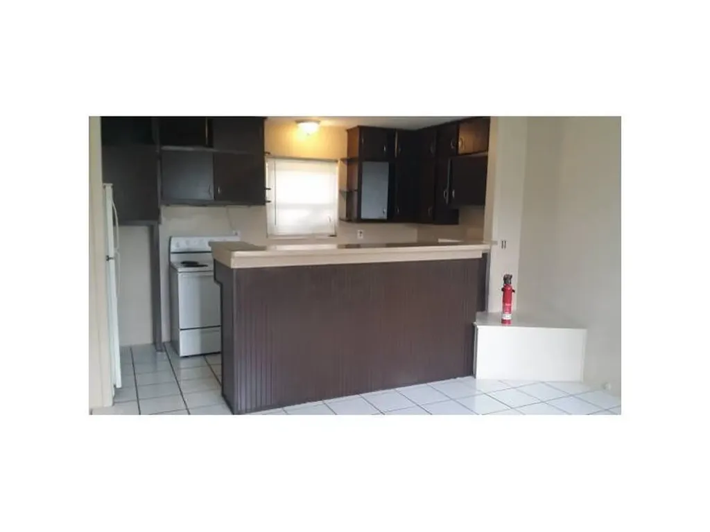 1840 Lincoln Hollywood FL 33020