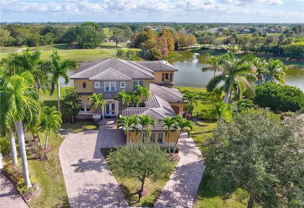 12090 NW 71st Street Parkland FL 33076
