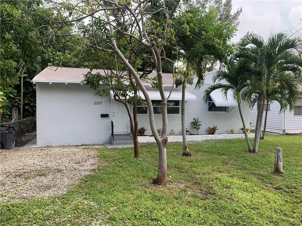 2307 Grant Street Hollywood FL 33020