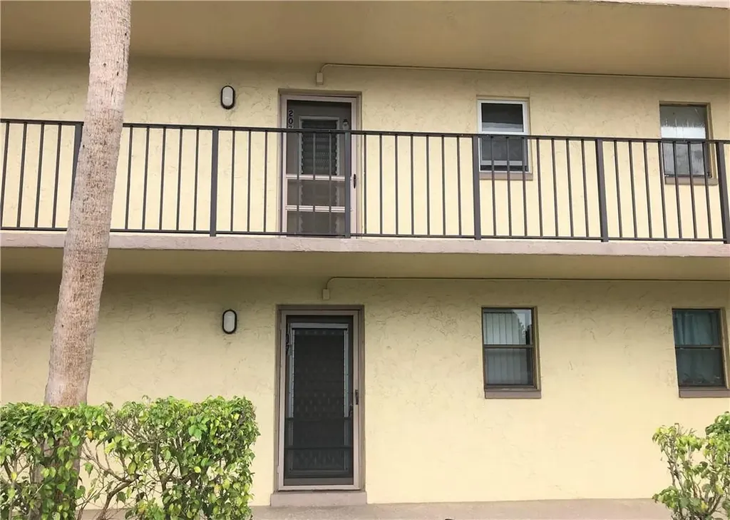 9355 SW 8th Street Boca Raton FL 33428