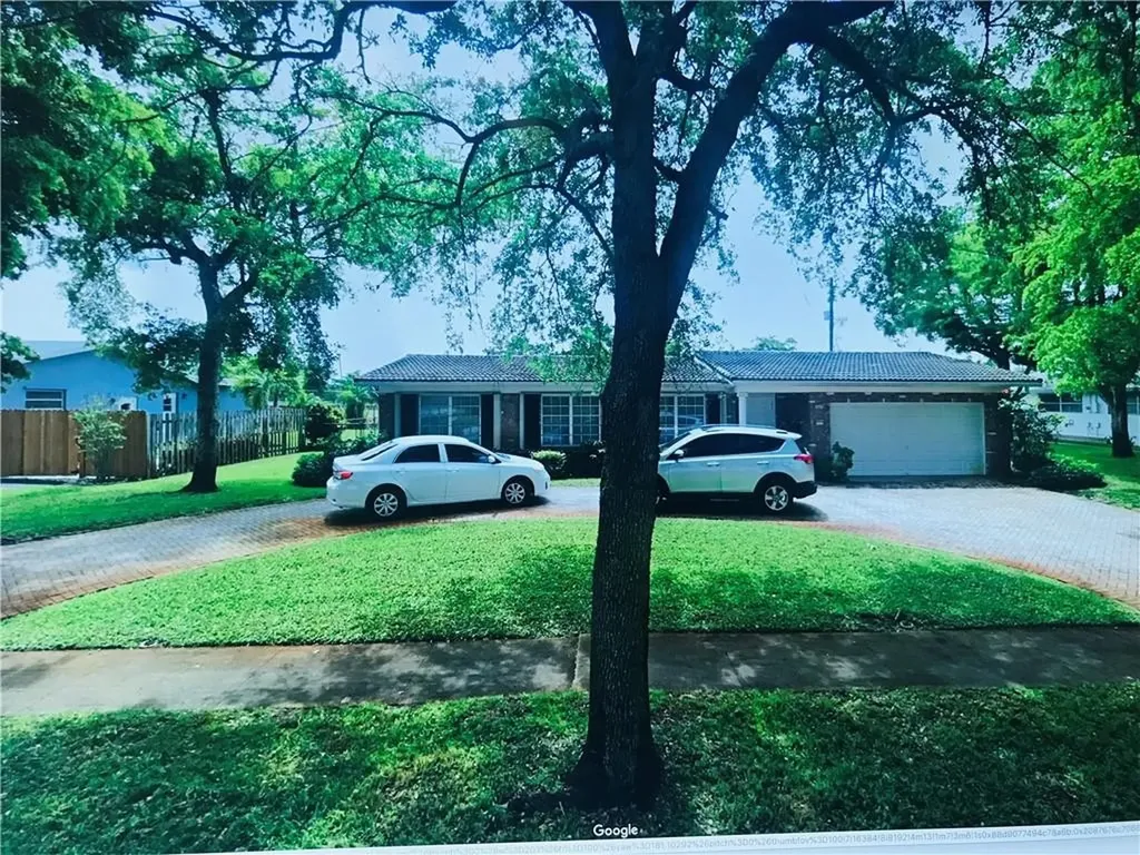 5750 SW 9th Street Plantation FL 33317