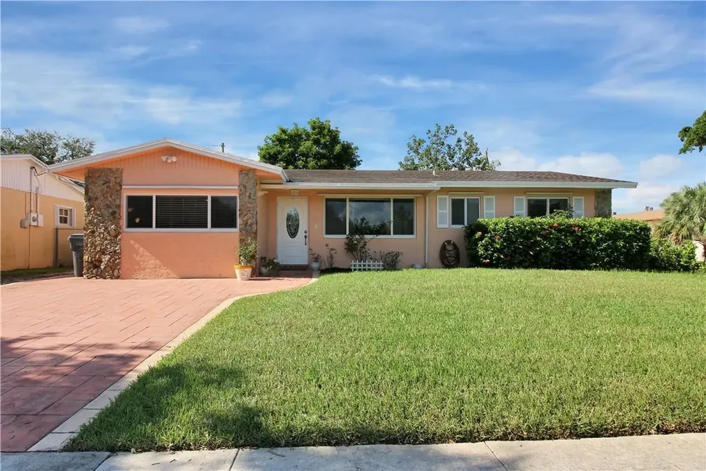 7101 Charleston Street Hollywood FL 33024