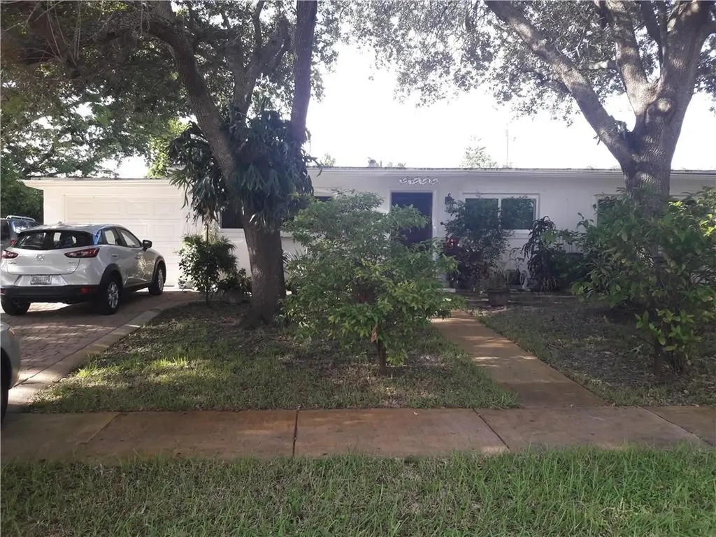 6941 NW 15th Street Plantation FL 33313