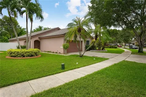 1002 SW 176th Avenue Pembroke Pines FL 33029