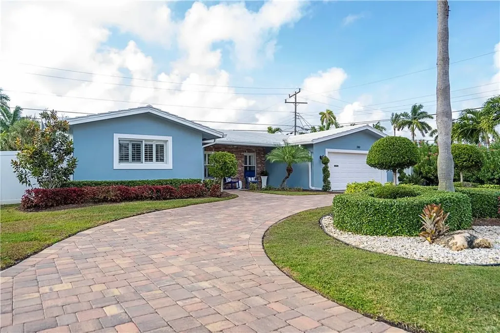 3161 NE 28th Avenue Lighthouse Point FL 33064