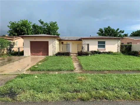6543 SW 10th Court North Lauderdale FL 33068