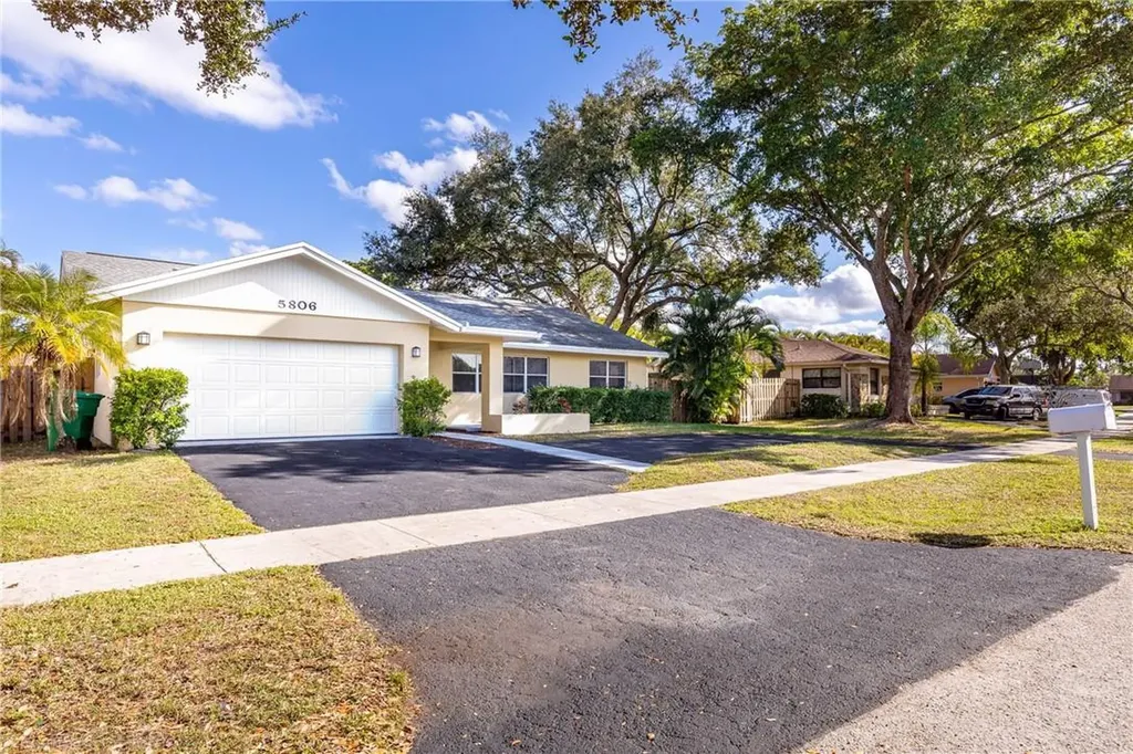 5806 SW 117th Avenue Cooper City FL 33330