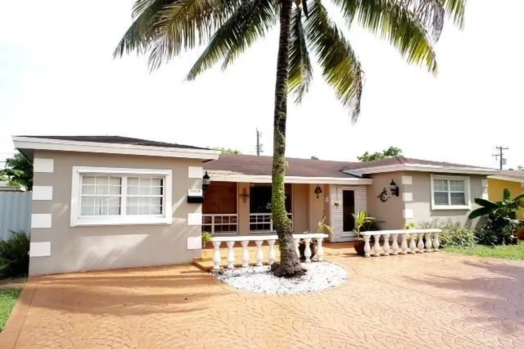 7909 Tropicana Street Miramar FL 33023