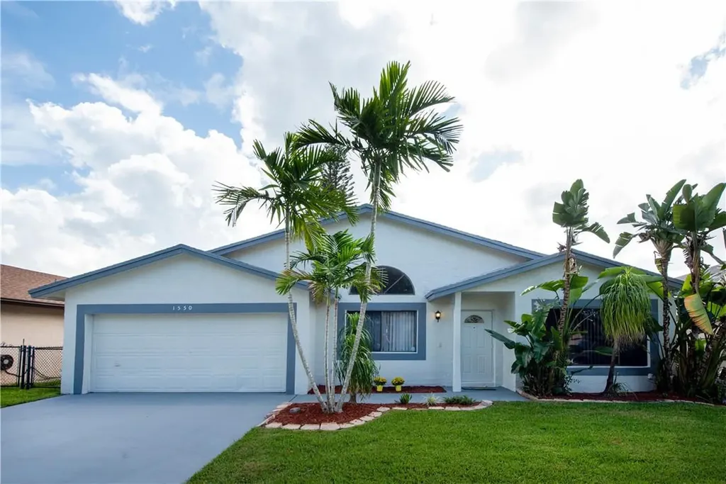 1550 SW 100th Terrace Davie FL 33324