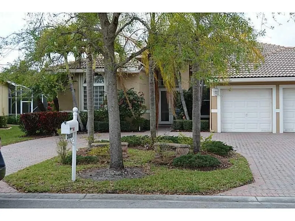 5030 NW 124th Way Coral Springs FL 33076