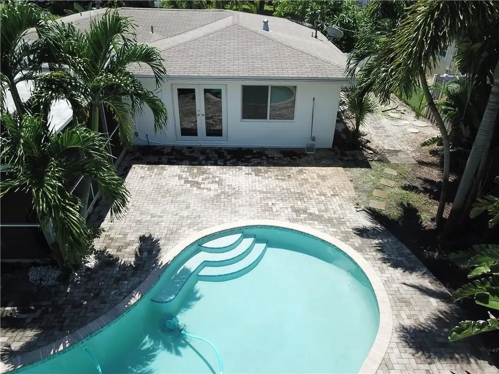 251 NW 34th Street Oakland Park FL 33309