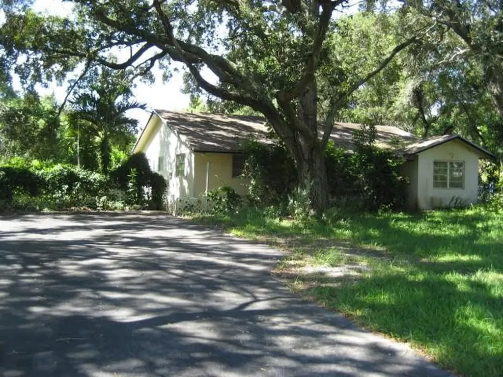 14300 SW 23rd Street Davie FL 33325