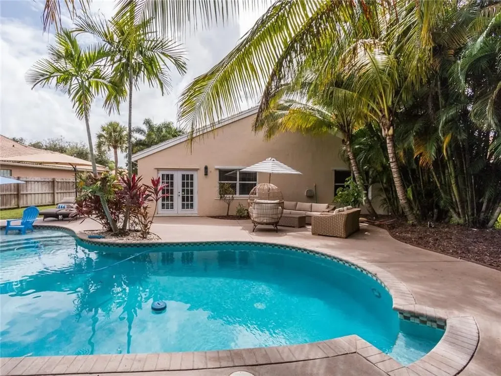 3905 Sea Grape Circle Delray Beach FL 33445