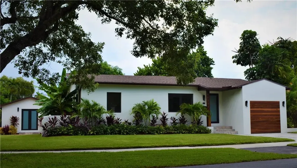 1660 SW 32nd Court Miami FL 33145