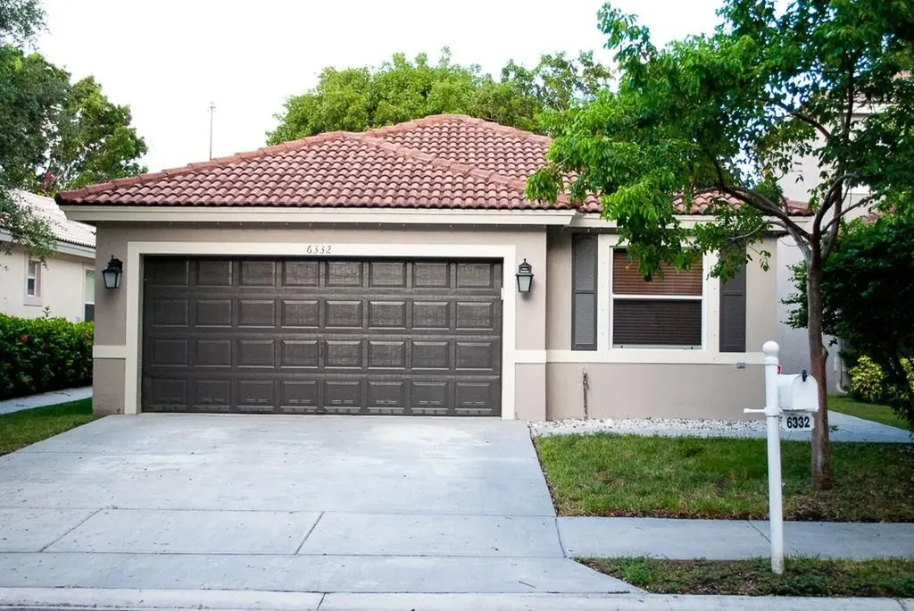 6332 NW 36th Avenue Coconut Creek FL 33073