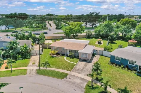 7340 NW 1st Street Pembroke Pines FL 33024
