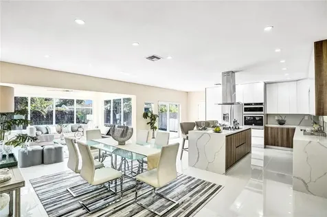508 NW 28th Street Wilton Manors FL 33311