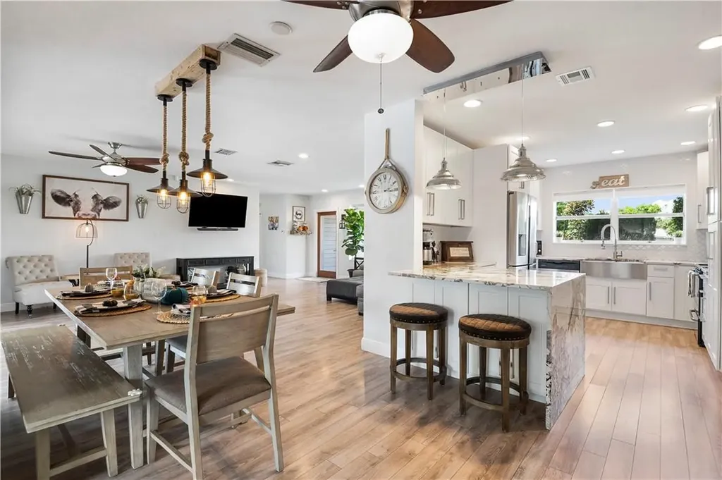 352 SW 61st Avenue Plantation FL 33317