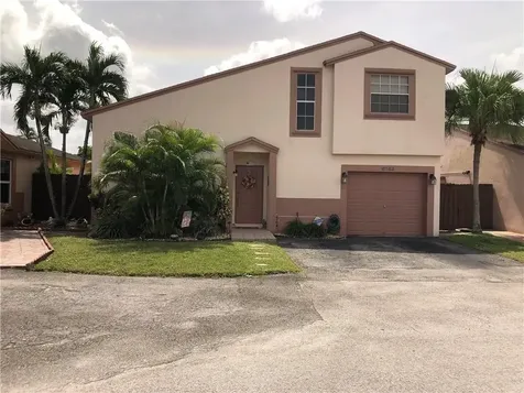 6762 NW 199th Terrace Hialeah FL 33015