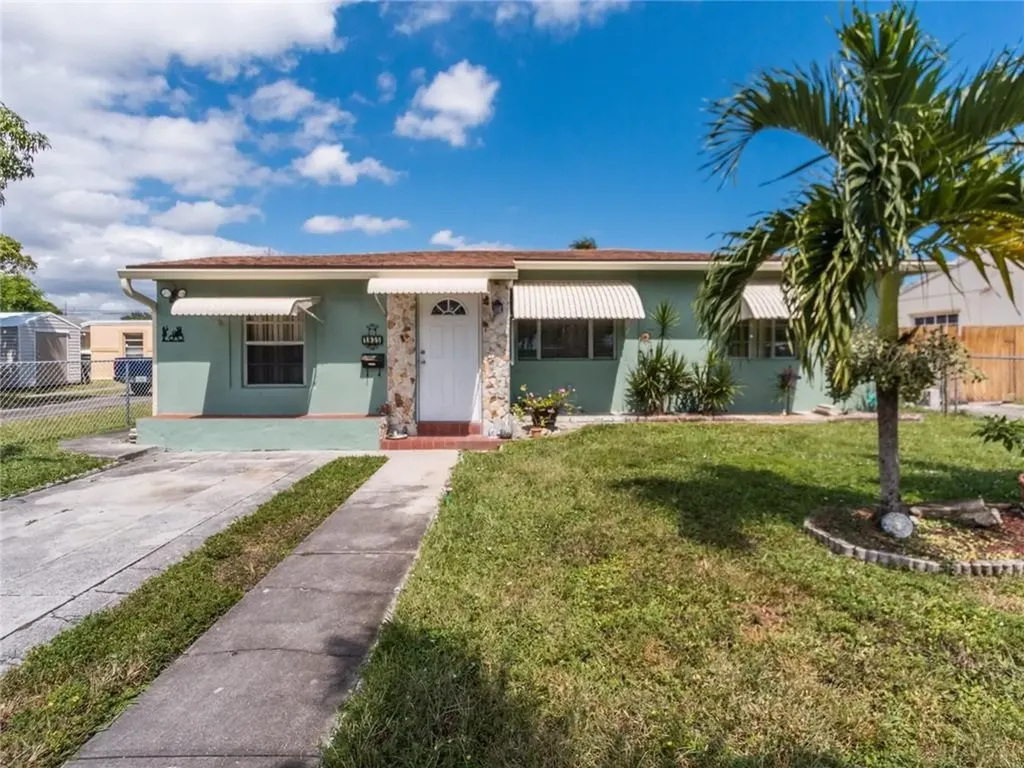 1935 Arthur Street Hollywood FL 33020