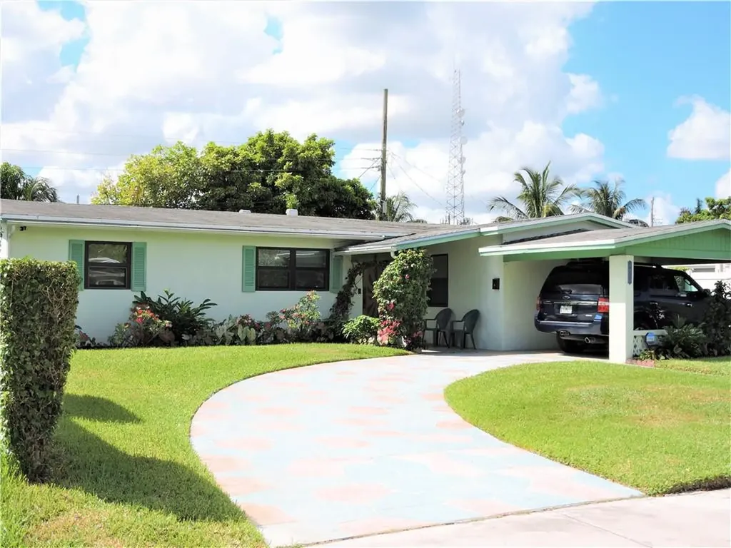 4950 NW 11th Place Lauderhill FL 33313