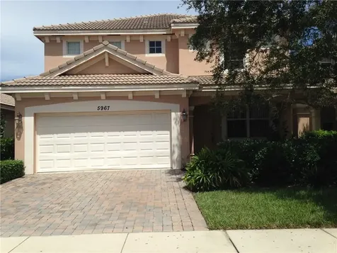5967 SE Crooked Oak Avenue Hobe Sound FL 33455