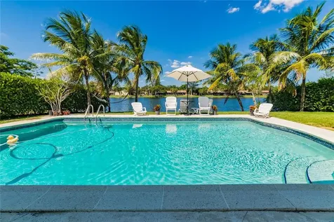10561 NW 22nd Street Pembroke Pines FL 33026