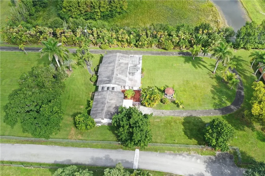 5900 SW 172nd Avenue Southwest Ranches FL 33331
