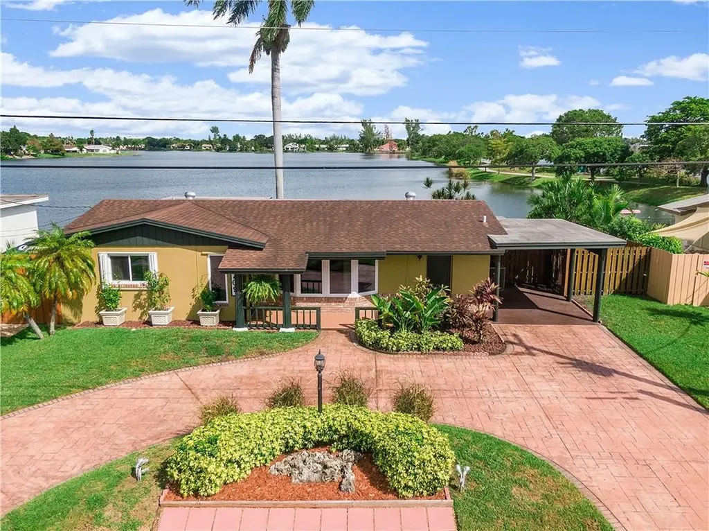 1709 NW 39th Street Oakland Park FL 33309