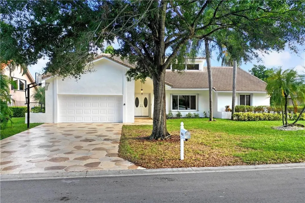 8424 NW 52nd Place Coral Springs FL 33067