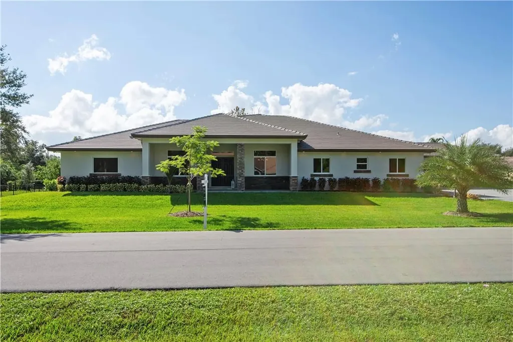 12100 NW 27th Street Plantation FL 33323