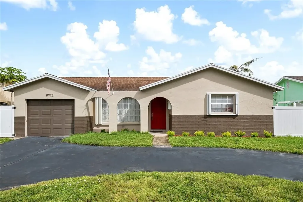 8993 SW 8th Street Boca Raton FL 33433