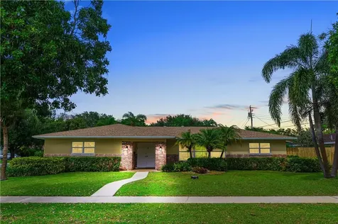 7281 NW 7th Street Plantation FL 33317