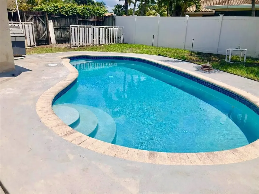 2893 NW 123rd Avenue Coral Springs FL 33065