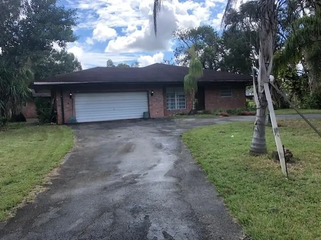 201 SW 118th Avenue Plantation FL 33325